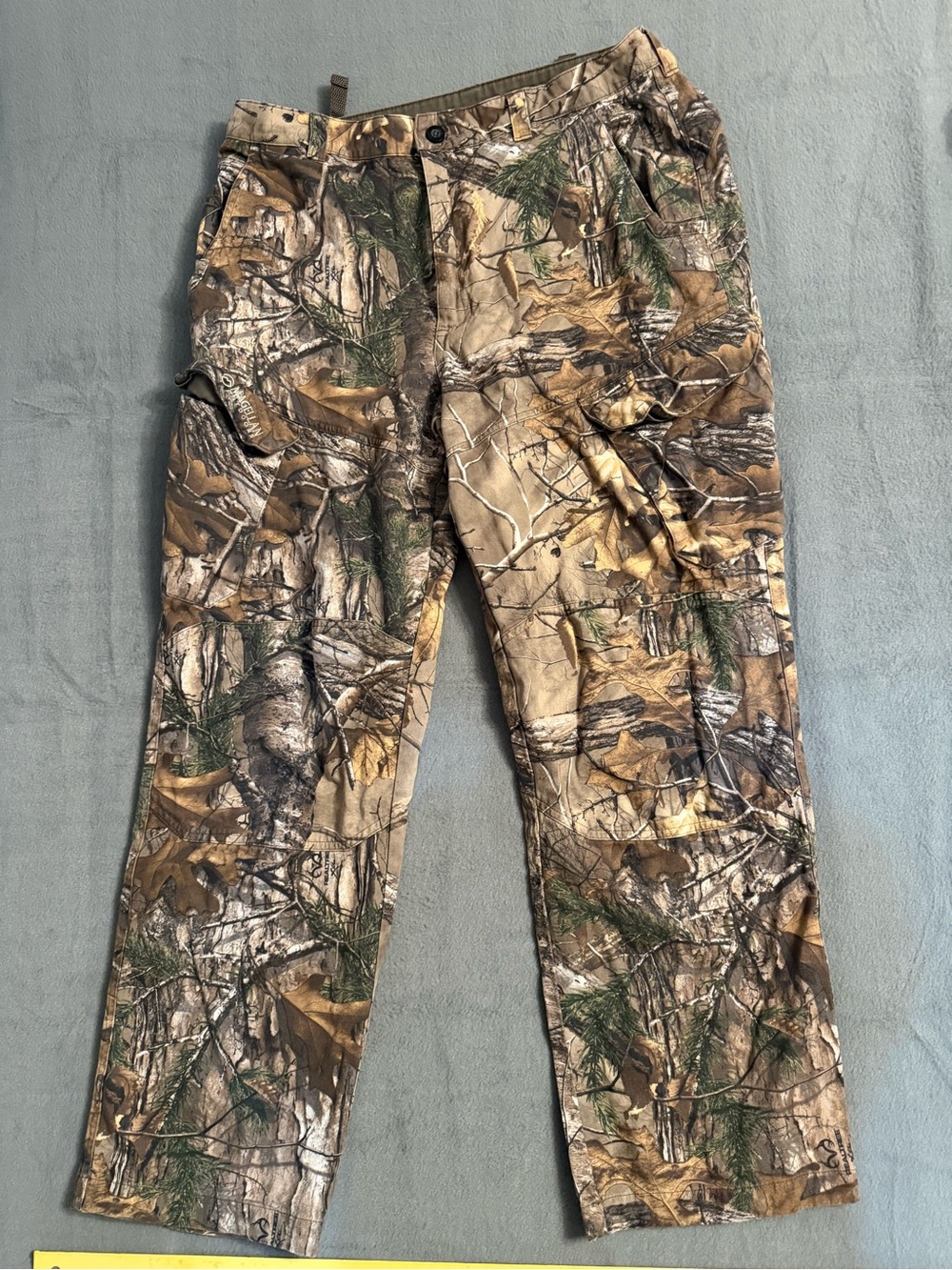 Magellan Hunting Pants Mens Large Camouflage Realtree Cargo 34-36
